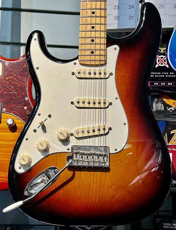 Fender American Standard Stratocaster Left-Handed with Maple Fretboard 2012 3-Colour Sunburst image 1