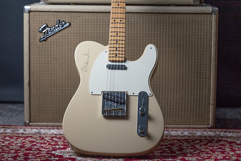 ギター fender Classic Player Baja Telecaster Fender Classic Player Baja 60s Telecaster, Pau Ferro