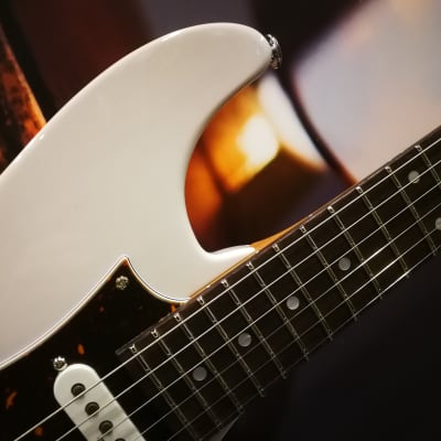 Ibanez AZ2204N-AWD Prestige E-Guitar 6 String - Antique White Blonde + Case image 3
