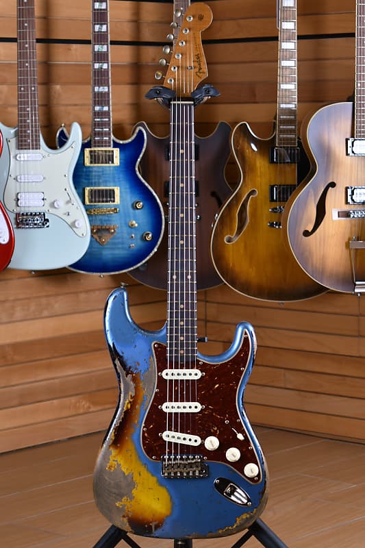 Fender Custom Limited Edition Roasted '60s Stratocaster Super Heavy Relic Lake Placed Blue over 3 Color Sunburst image 1