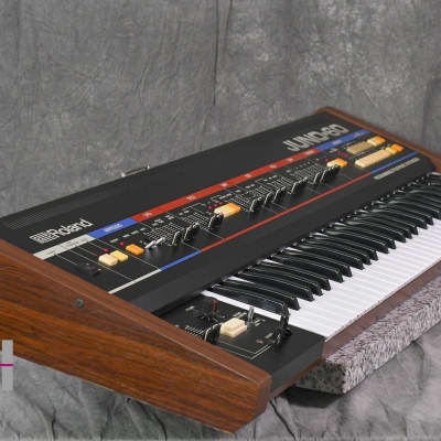 Roland JUNO-60 Analog synthesizer W/ Hard Case in Very Good condition image 3