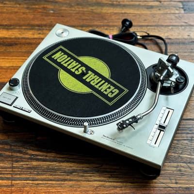 Technics SL-1200 MK2 Quartz Direct Drive DJ Turntable image 1