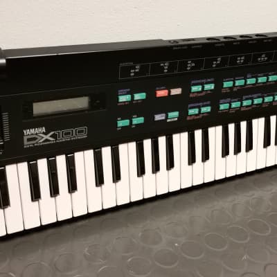 Yamaha DX100 Programmable Algorithm Synthesizer 1985 - Black
