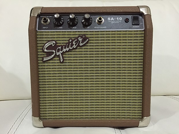 Squier SA 10 Acoustic Guitar Amplifier