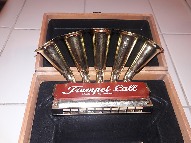 ORIGINAL HOHNER TRUMPET CALL HARMONICA WITH ORIG BOX NEAR