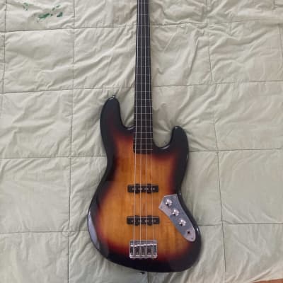 Squier Vintage Modified Jazz Bass Fretless