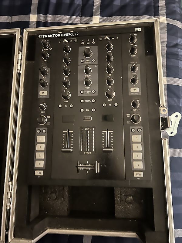 Native Instruments Traktor Kontrol Z2 | Reverb