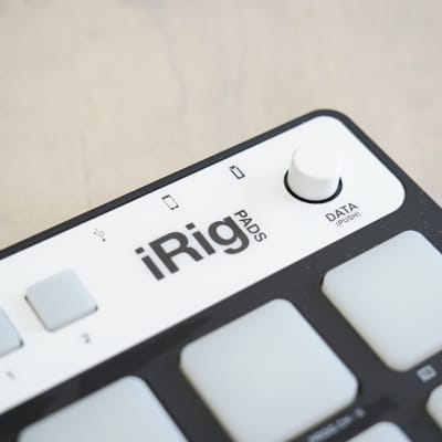 IK Multimedia iRig PADS Portable MIDI Groove Controller Drum Pad