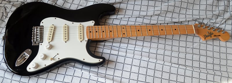 Profile Silhouette Stratocaster Electric Guitar - Made in | Reverb