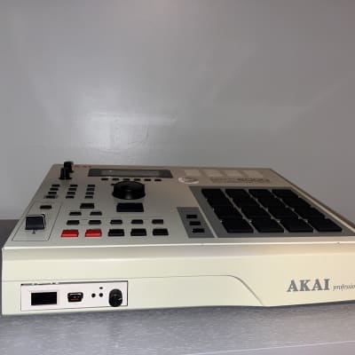 Custom Akai MPC2000 - New LCD - Maxed RAM - All New Tact switches & Button LEDs & more image 3