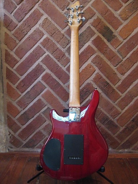 Washburn Maverick Series Pro Model BT 4/DB Electric Guitar