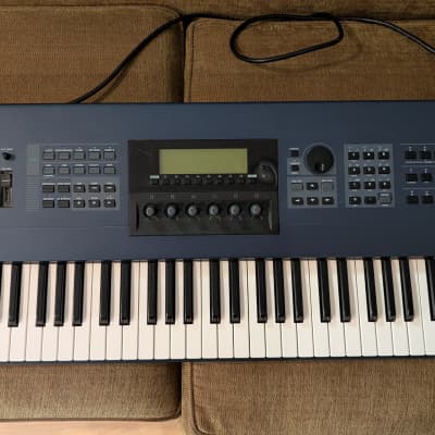 Yamaha EX-7 61 Key Keyboard