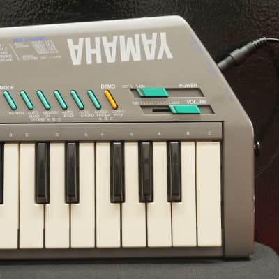 YAMAHA SHS-10 S FM Digital Keyboard With MIDI Keytar Controller w/ Case & Strap image 6