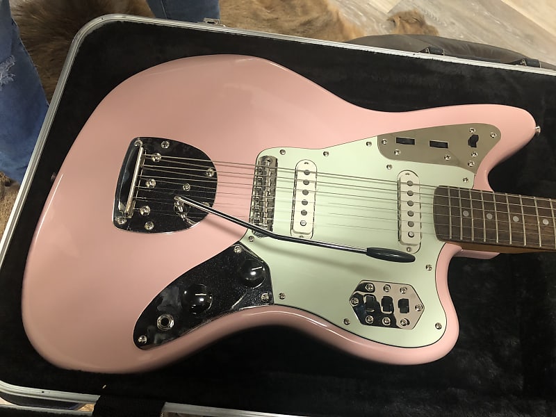 Squier Classic Vibe '60s Jaguar - Shell Pink with Matching