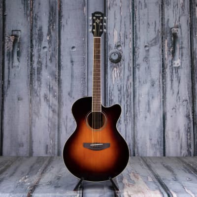 Yamaha CPX600 Medium Jumbo Cutaway Acoustic/Electric, Old Violin Sunburst image 4