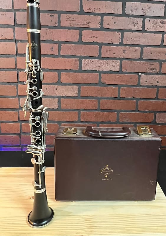 Buffet Crampon E11 Clarinet, Hobbies & Toys, Music & , Musical