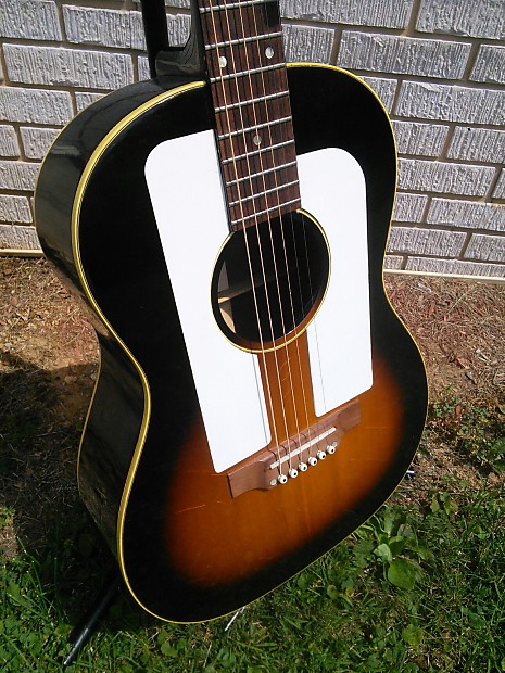 Gibson f25 store folk singer
