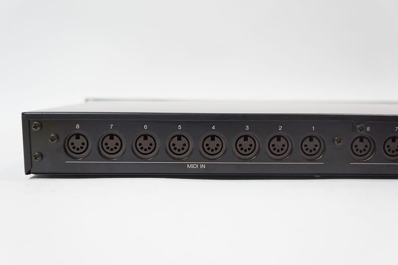 YAMAHA MJC8 MIDI PATCHBAY 8 in / 8 out MIDI Patcher Mixer