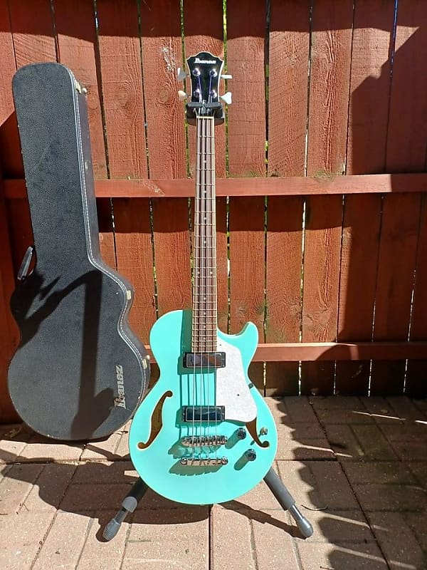 Ibanez Artcore AGB260 SemiHollow body Bass Reverb