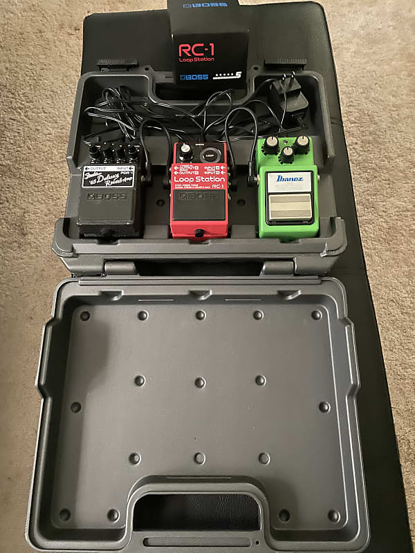 Boss CS-2 / CE-2 / DD-3 + BCB 30 Case | Reverb