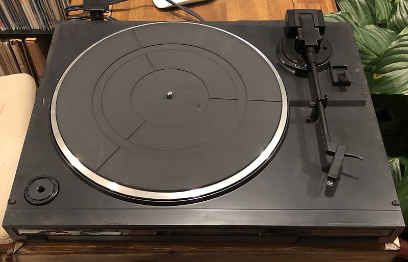 Kenwood KD491F Vintage Turntable Reverb