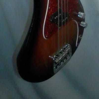 G&L Fullerton Deluxe SB-1 3-tone Sunburst 4-string electric bass with gig bag used Made in USA image 7