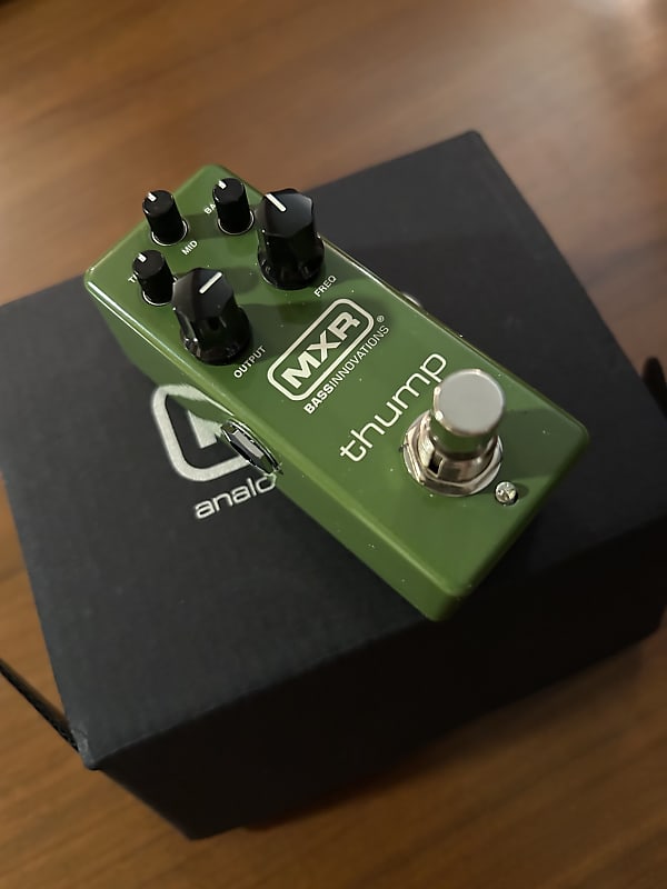 MXR M281 Thump Bass Preamp