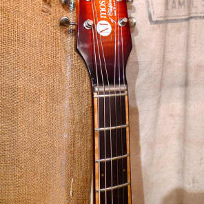 Mosrite V III 1984 Sunburst image 4