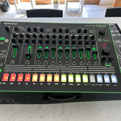 Roland AIRA TR-8 Rhythm Performer Drum Machine 2014 - Present - Black