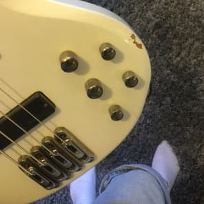 Ibanez BTB470 ホワイトメタリックカラー Ibanez BTB470 ホワイトメタリックカラー 楽器・機材