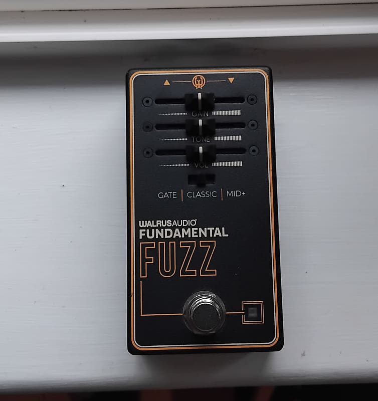 Walrus Audio Fundamental Fuzz