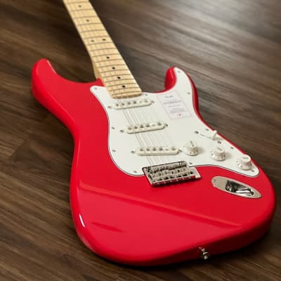 Fender Japan Hybrid II Stratocaster with Maple FB in Modena Red