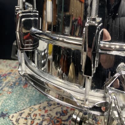 Ludwig No. 411 Super-Sensitive 6.5x14" 10-Lug Aluminum Snare Drum with Pointed Blue/Olive Badge 1976 - 1977 - Chrome-Plated image 18