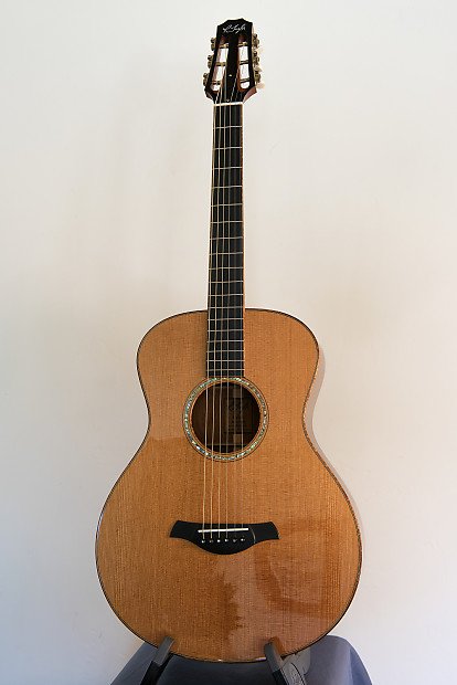 R. Taylor Style 2 12-fret 2010 Natural | Reverb