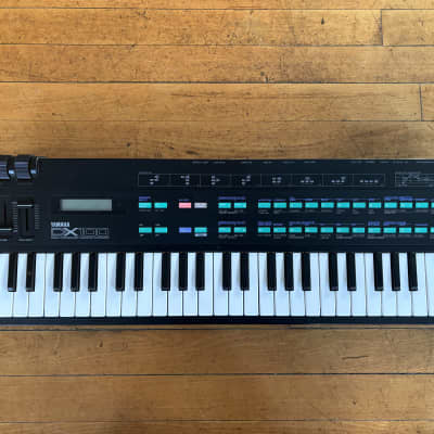 Yamaha DX100 Programmable Algorithm Synthesizer 1985 - Black