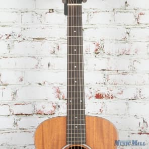 Taylor GS Mini Mahogany Acoustic Guitar  - Natural image 3
