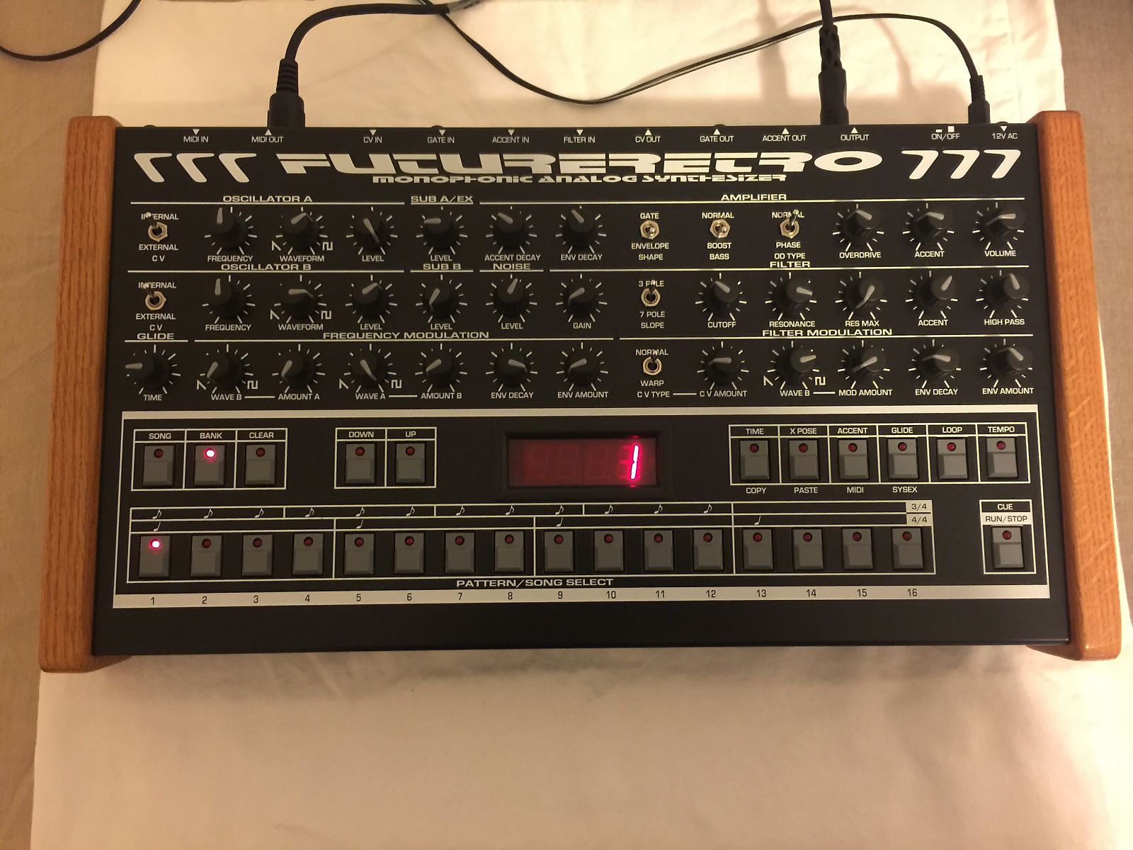 Future Retro 777 Analog Synthesizer Reverb