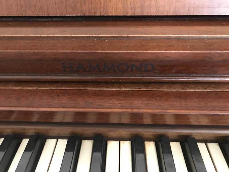 Hammond upright deals piano