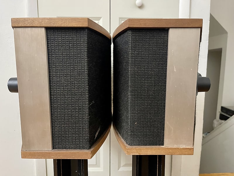 Bose 901 Series V Direct/Reflecting Speakers with Active Equalizer