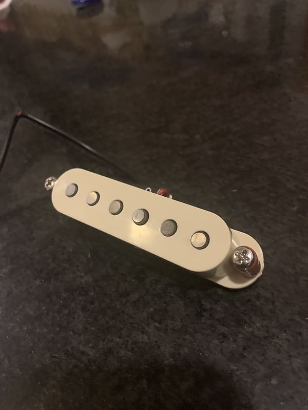 Kinman Impersonator E69 Noiseless Middle Strat Pickup Aged White