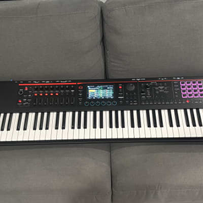 Roland FANTOM-07 76-Key Workstation Keyboard 2022 - Present - Black