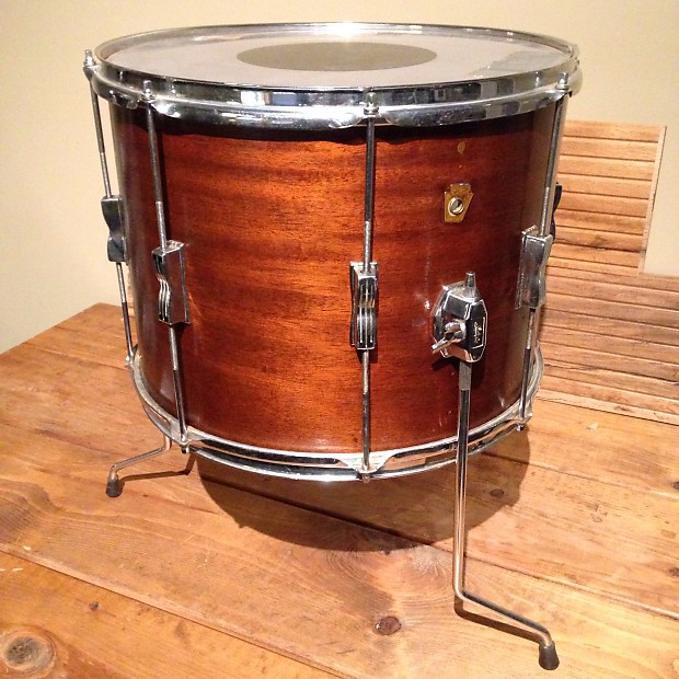 Snare floor outlet tom
