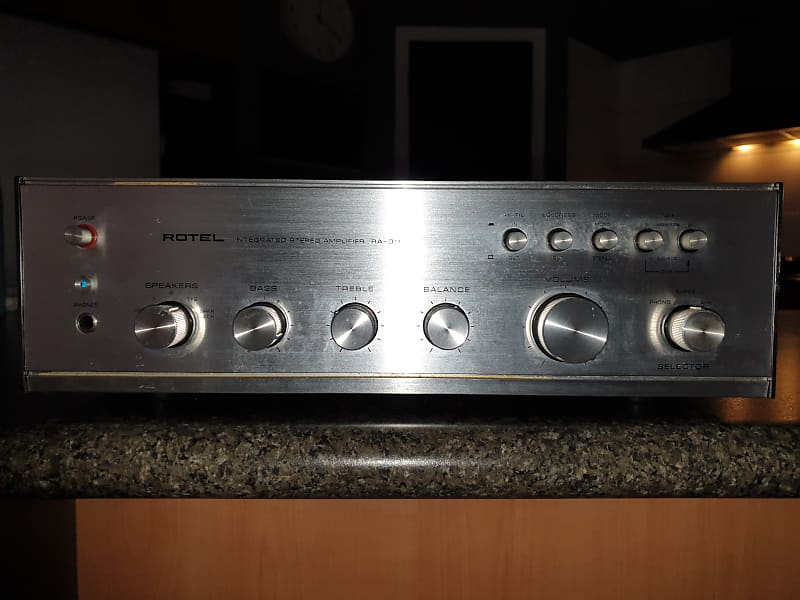 Rotel RA 311 1974 Silver/Wood Laminate STEREO Intergrated