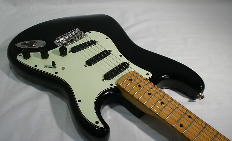 Squier Electric Guitars – Fender