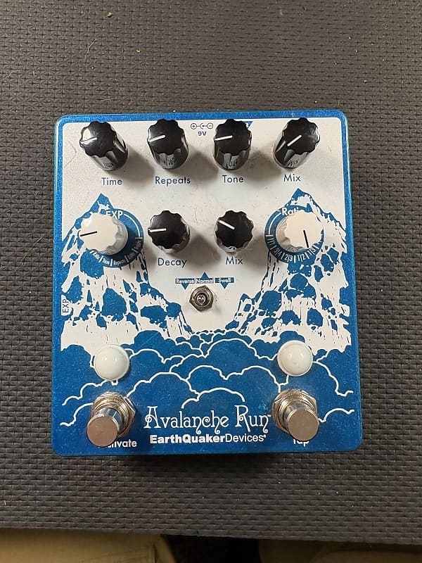 EarthQuaker Devices Avalanche Run Stereo Reverb & Delay with Tap Tempo V2
