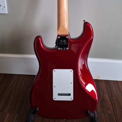 Fender Classic Player '60s Stratocaster with Rosewood Fretboard 2012 - 2016 - Candy Apple Red image 3