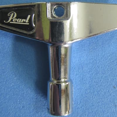 Pearl Drum key/tuner 2000's - Chrome image 2