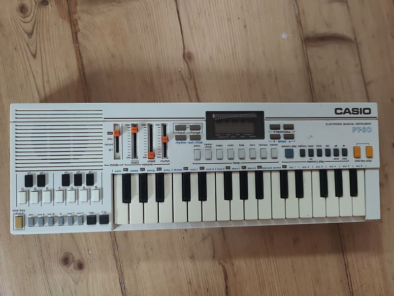 Casio PT-30 31-Key Mini Synthesizer | Reverb The Netherlands