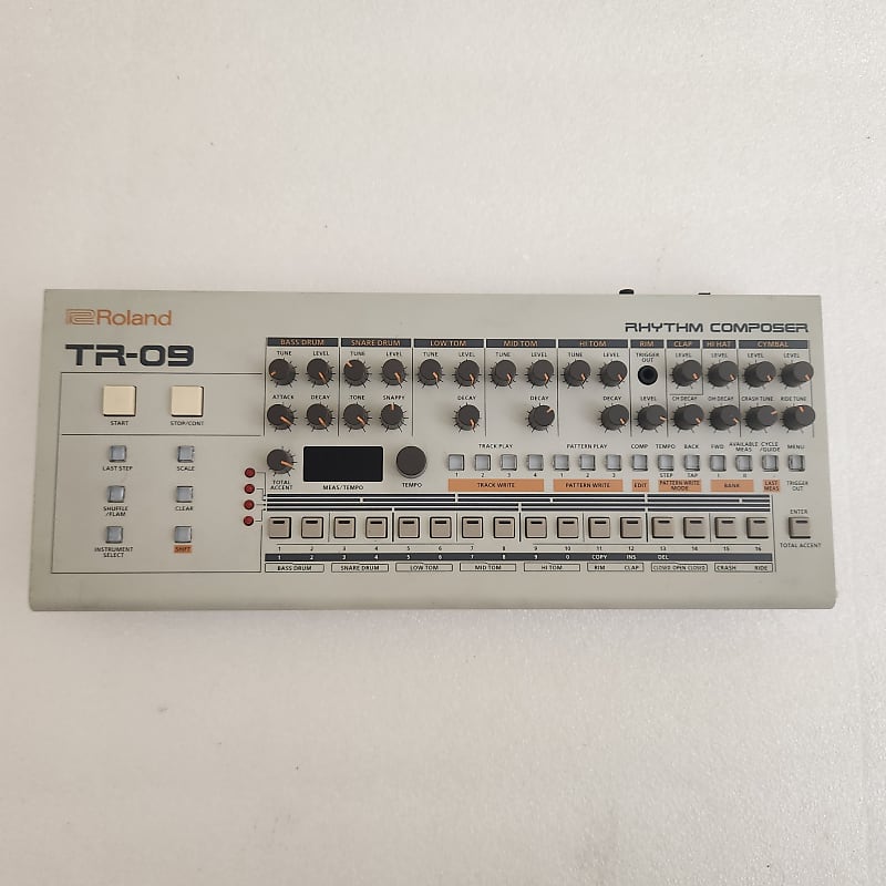 Roland TR-09 Rhythm Composer boutique synth TR-909 sound