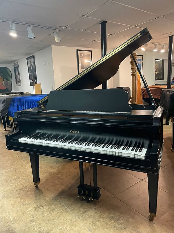 Baby grand piano England, 4’11, made in USA | Reverb